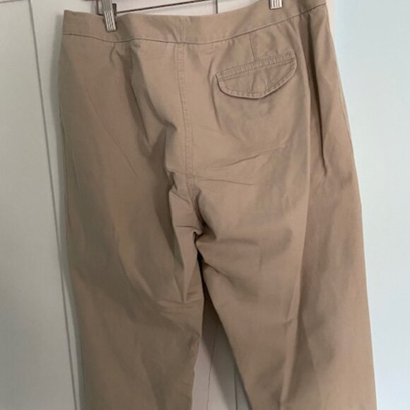 Women's Pants Set (Capri's and Jacket) - Picture 4 of 4